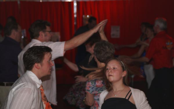 files/boogie-baeren/verein/Veranstaltungen/2010_05_01_UA-Atomic-Age/Atomic-age-0010.JPG